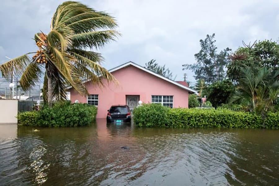 Hurricane Dorian kills at least five in Bahamas, turn to Florida expected