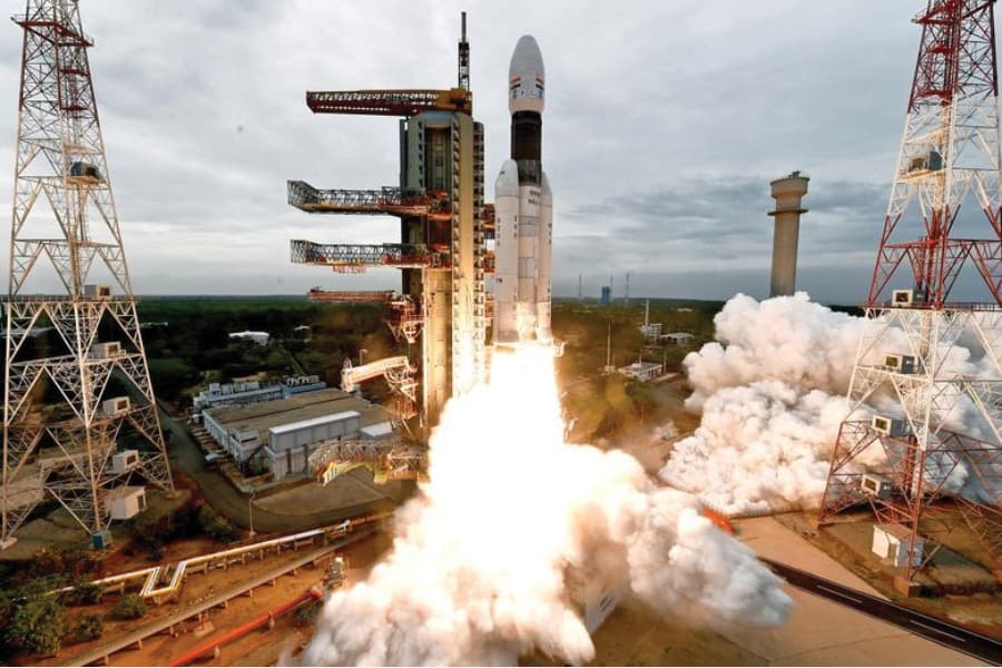 Economics of India's mission to the moon