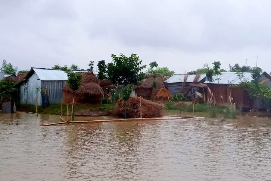 Over 2,000 families marooned in C’nawabganj