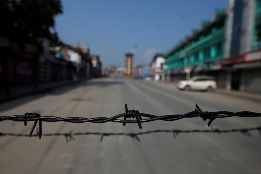 India to lift travel advisory on Kashmir two months after crackdown