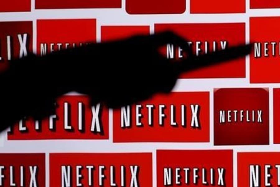 Netflix shares jump as subscribers grow ahead of Disney, Apple attack