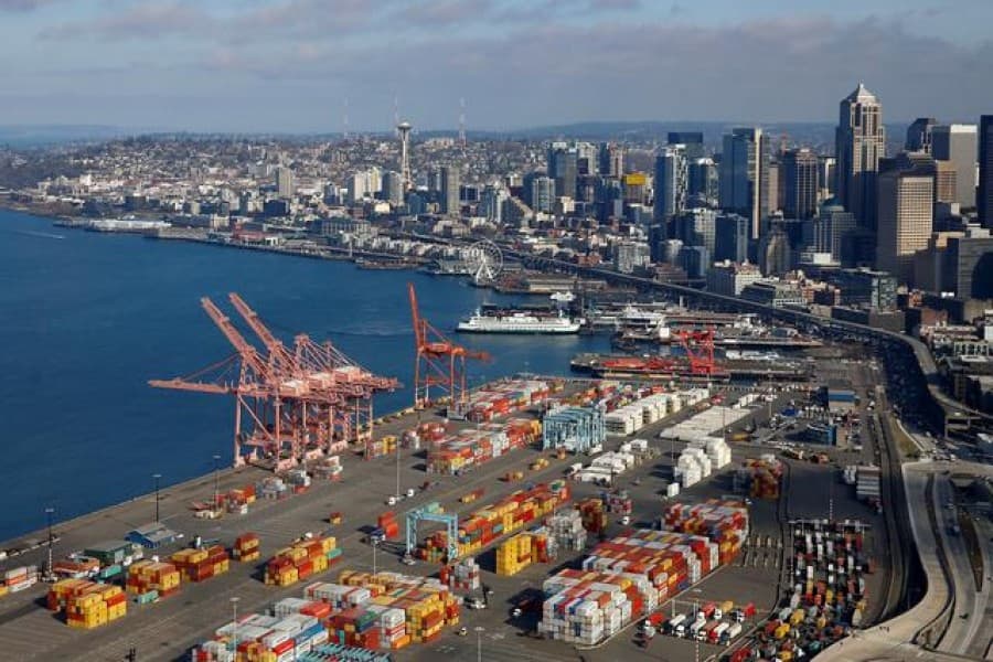 US-China trade reprieve makes no dent on recession chances: Reuters poll