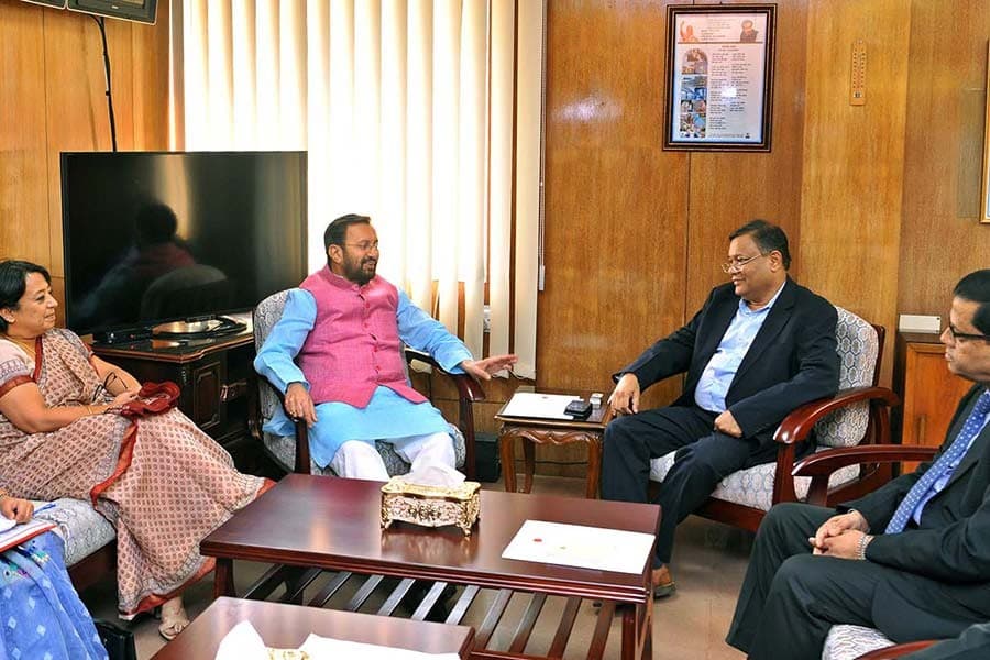 'Facilitate broadcast of Bangladeshi private TV channels in India'