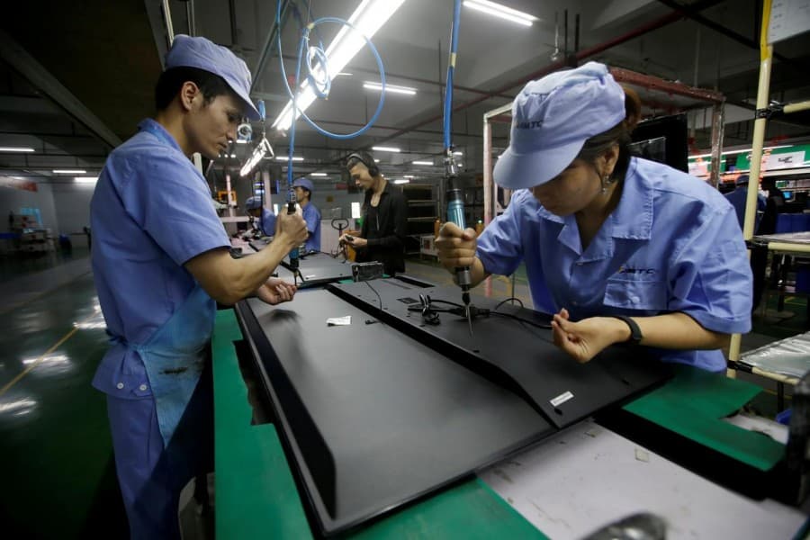 China's main growth engines falter in Oct on trade frictions