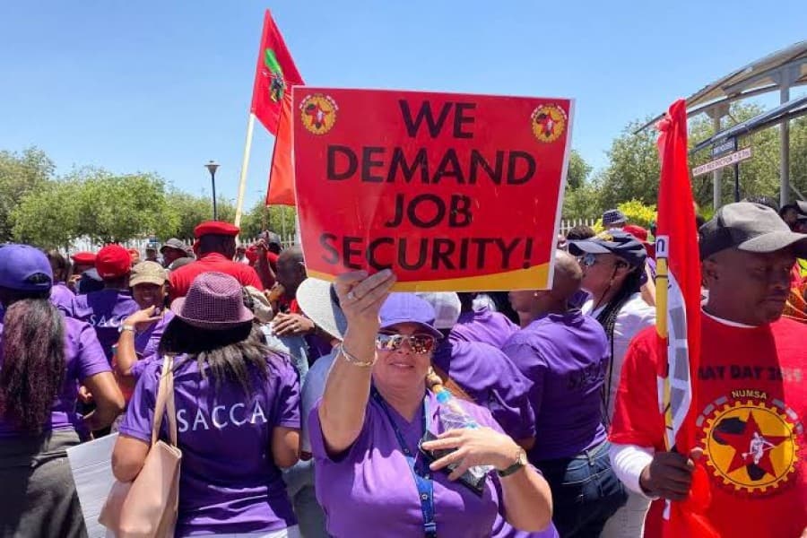 South African Airways, unions meet for talks amid damaging strike