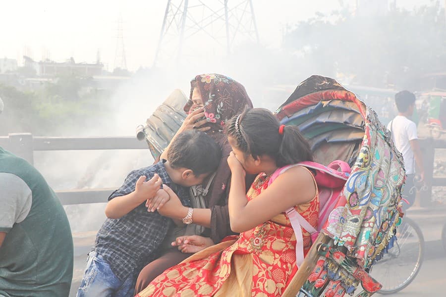 Children, the elderly crowd hospitals as Dhaka's air quality keeps worsening