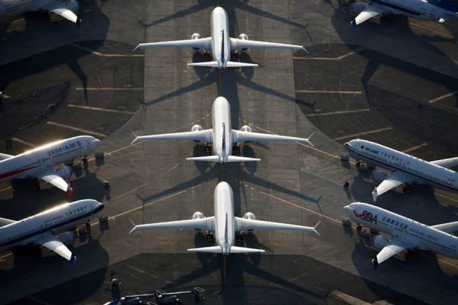 Boeing to suspend 737 MAX production in January