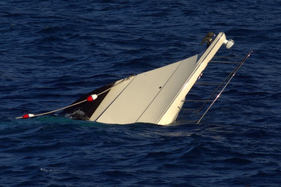 Seven die as migrants’ boat sinks in Turkey’s Lake Van