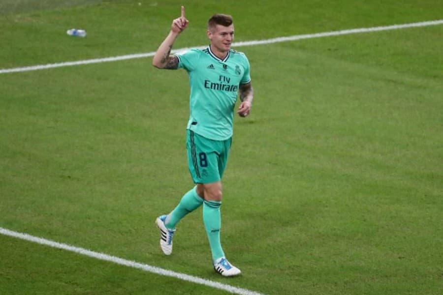 Kroos scores directly from corner, helps Real to Super Cup final