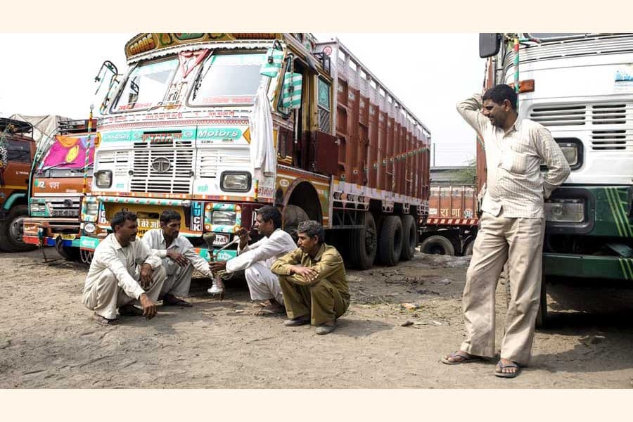 No coronavirus test for Indian truck drivers at Benapole