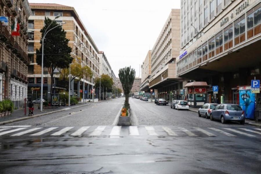 Coronavirus deaths fall again in Italy but lockdown extension looms