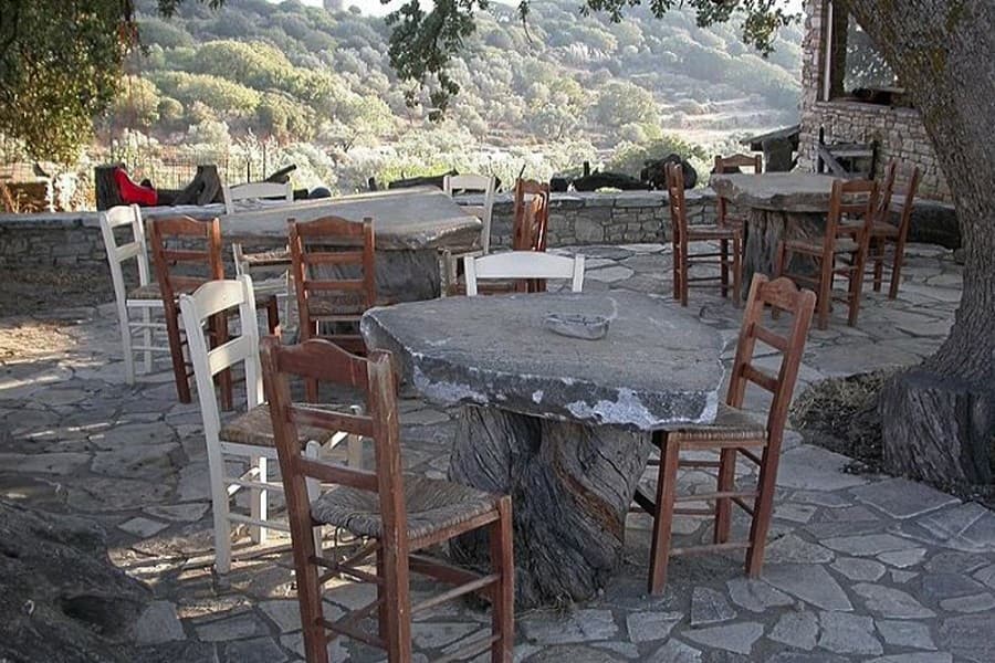 Greece to reopen restaurants for business