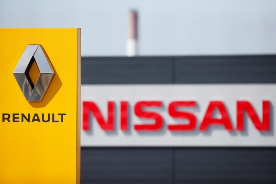 Nissan, Renault shelve merger plans to repair their alliance