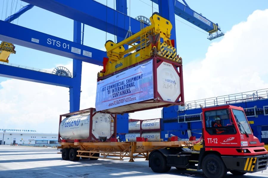 Indonesia's trade balance back to surplus in May