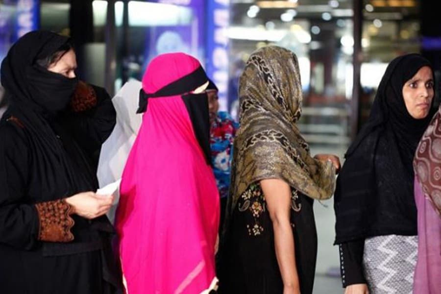 Thrust on extending services to women migrant workers