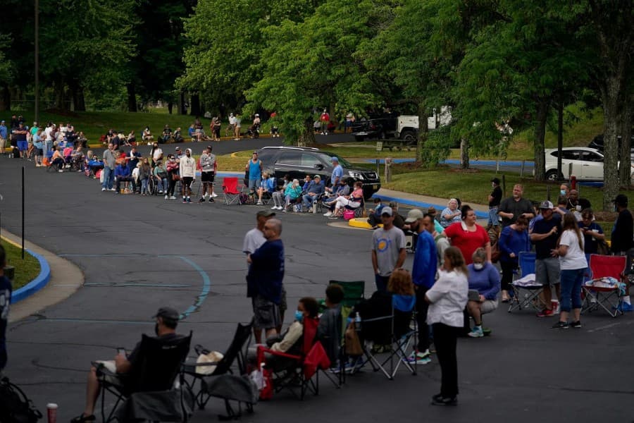 Americans on Covid-19 jobless benefits spent more than when working, study shows