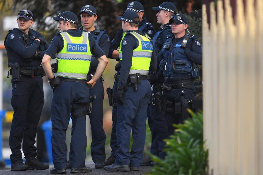 Australian, PNG police arrest five over cocaine haul