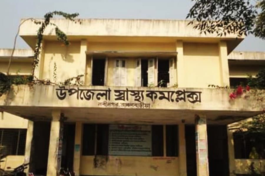 Clash over mobile recharge leaves eight hurt in Brahmanbaria