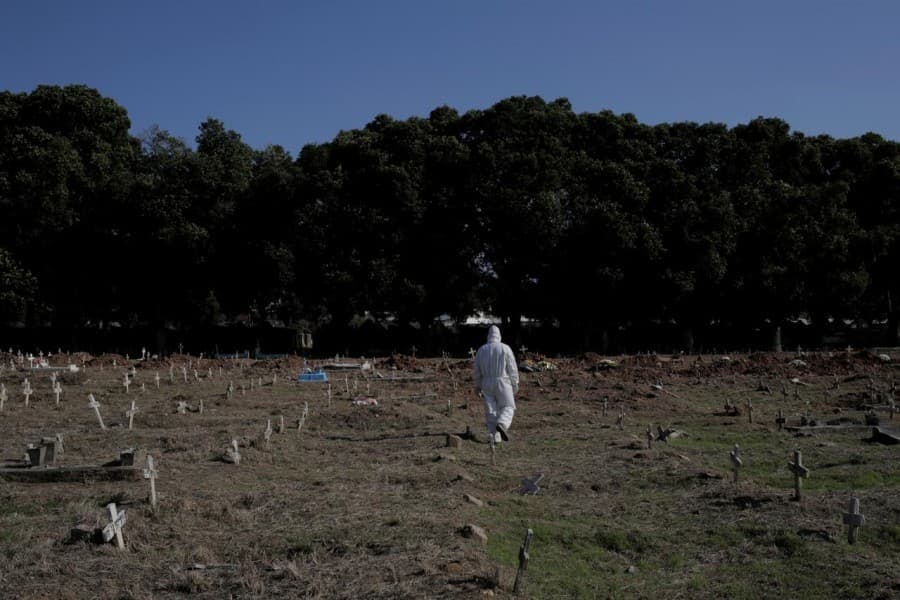 1.9 million more people may die in 2020, forecasts Coronavirus model