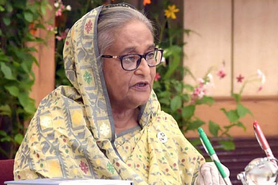 PM urges diplomats to gear up economic diplomacy