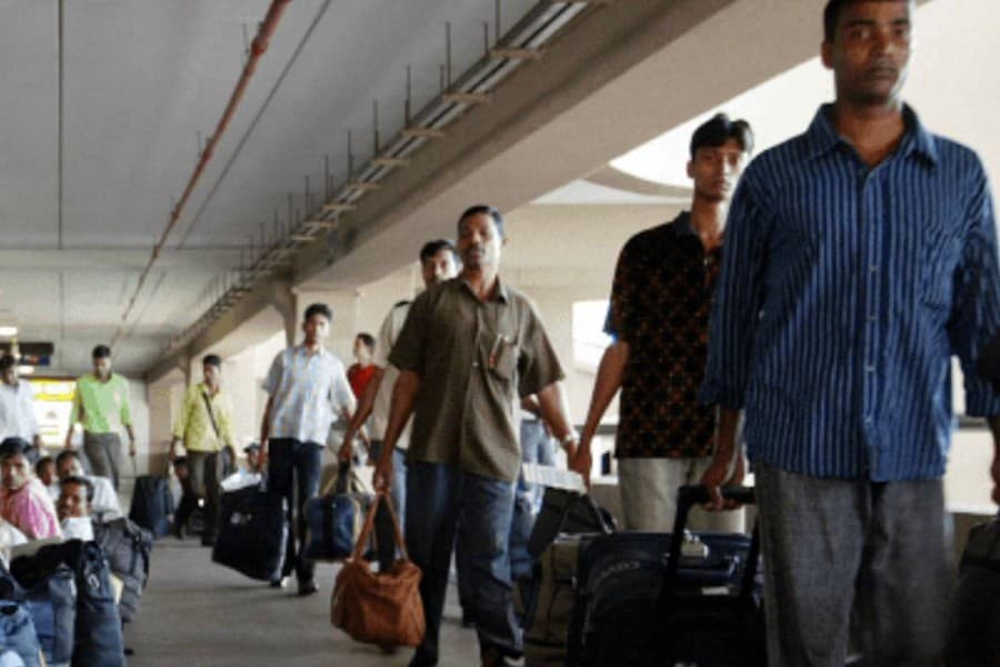 Bangladesh's overseas employment in depths of slump