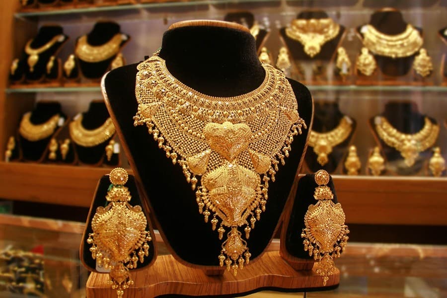 Gold traders accuse tax officials of harassment