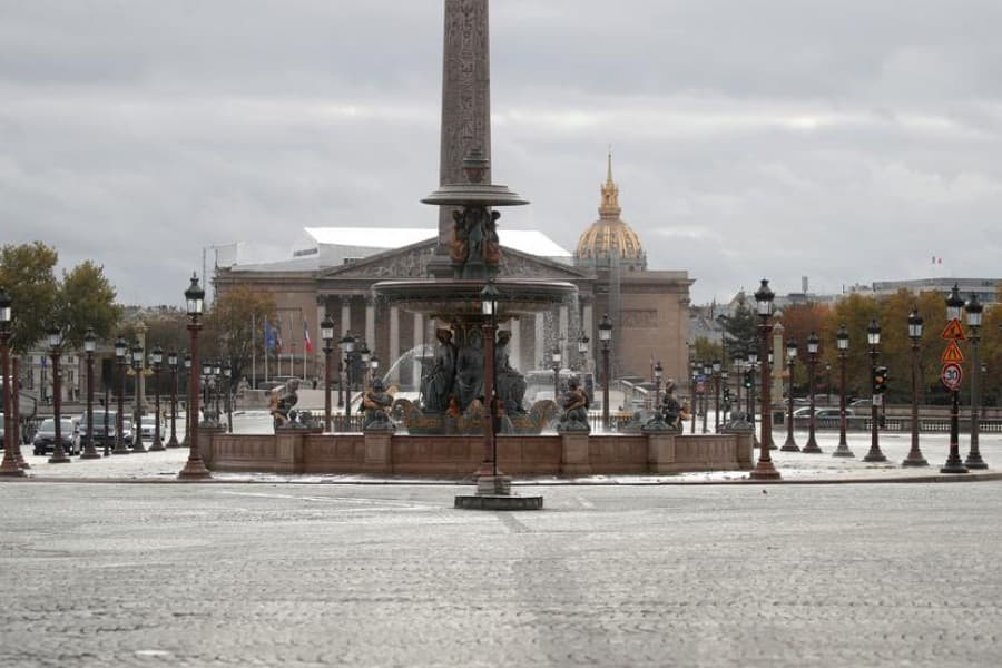 More shops to be shut in Paris at night to curb worsening Covid crisis