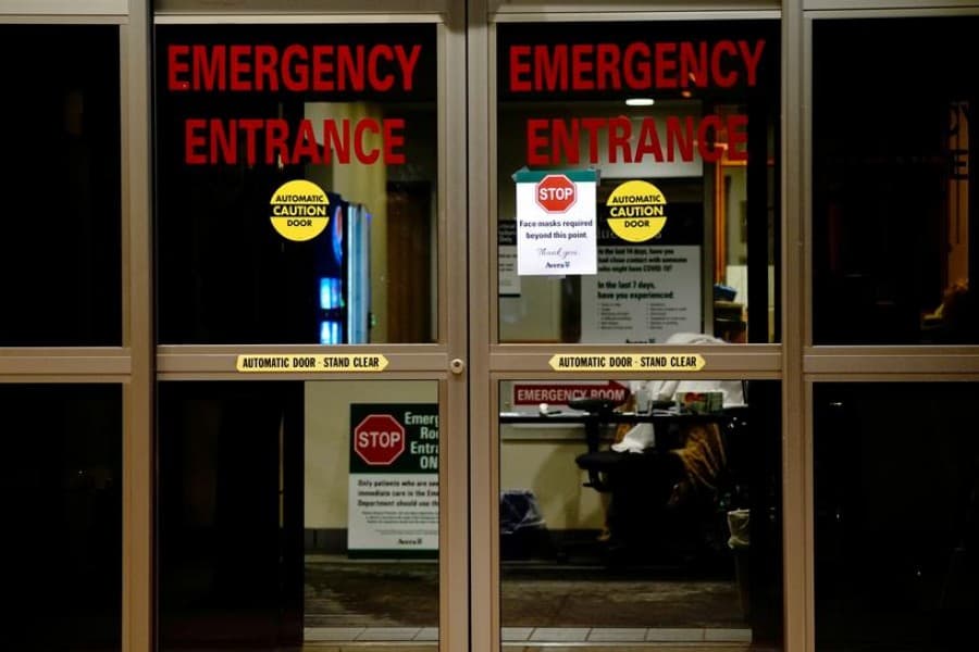Covid-19 hospitalisations hit record high in US