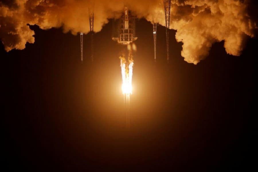 China to share part of lunar samples with other countries