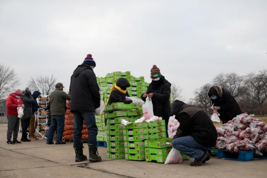 Americans’ charity surges with 20m relying on unemployment benefits
