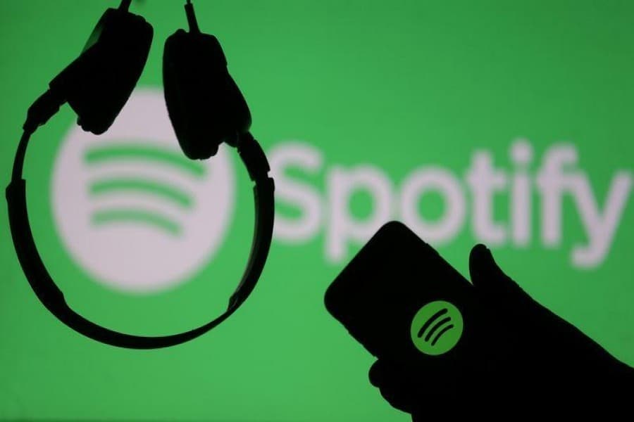 Spotify outlook weakens as uncertainty persists