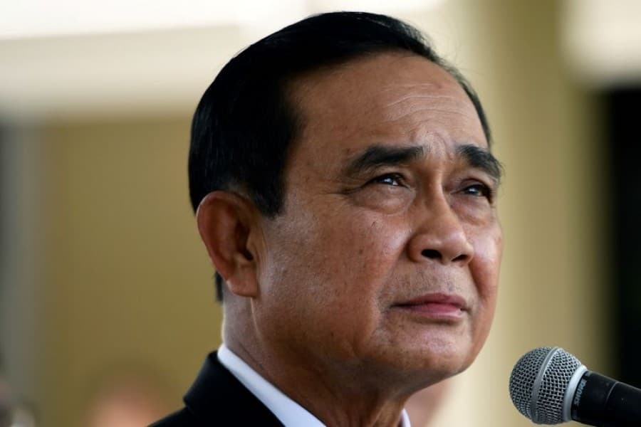Thai PM survives no-confidence vote
