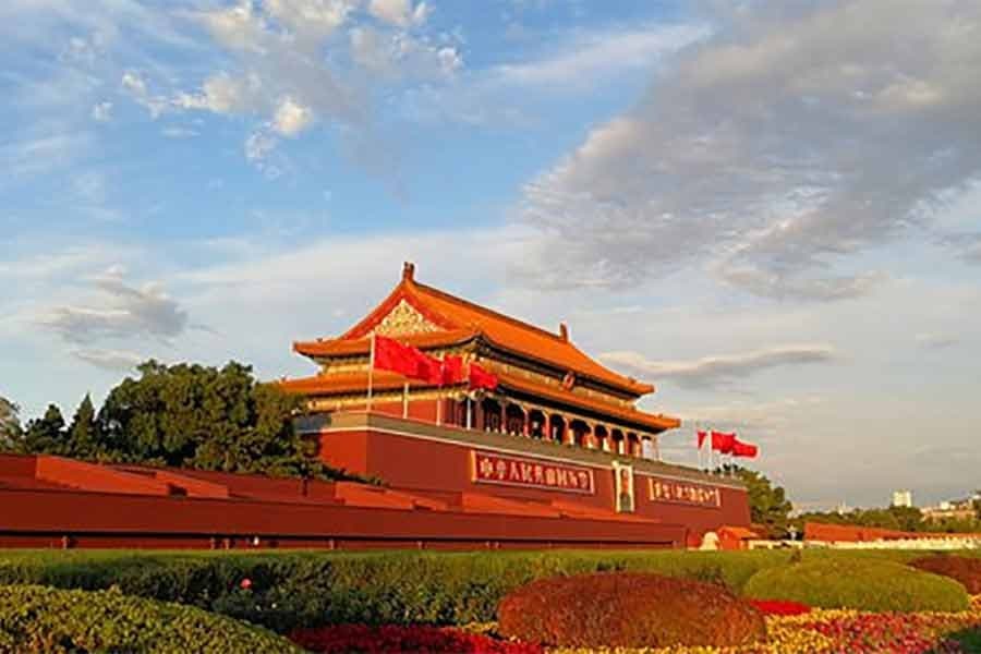 Tighter rules for couriers in Beijing before two sessions