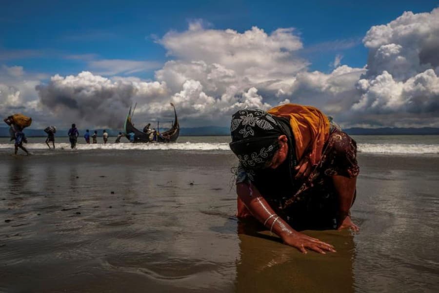 India rescues 81 Rohingya on drifting boat, 8 dead, one missing