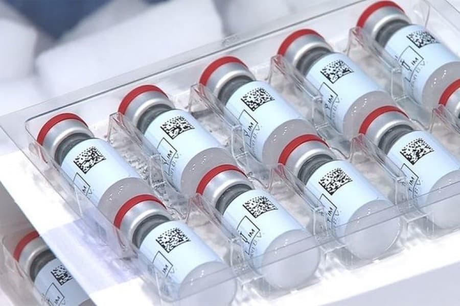US approves Johnson & Johnson’s single-dose Covid vaccine