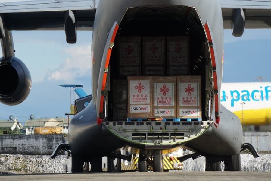 Philippines receives first batch of COVID-19 vaccine from China