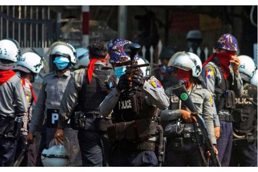 Three Myanmar police seek refuge in India