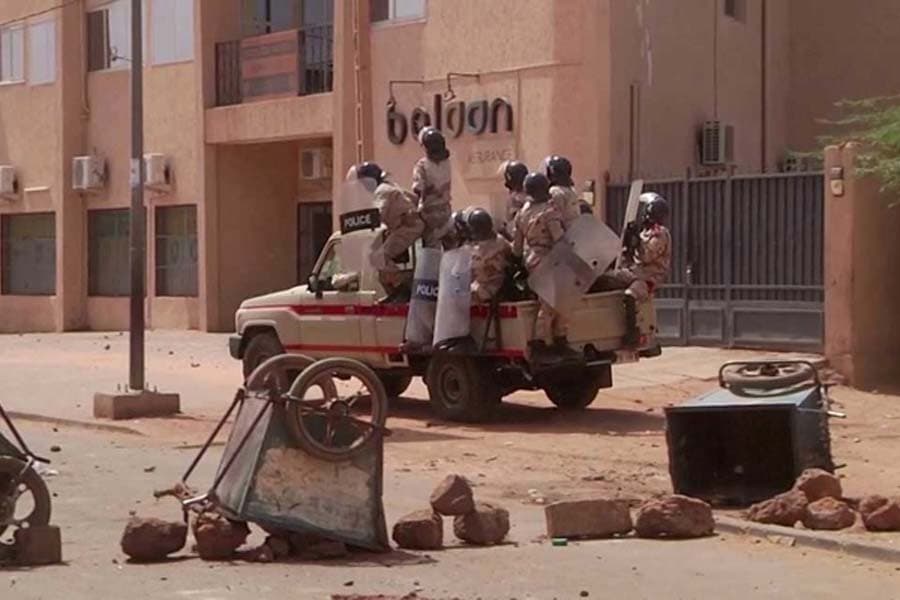 Armed men kill more than 22 civilians in Niger