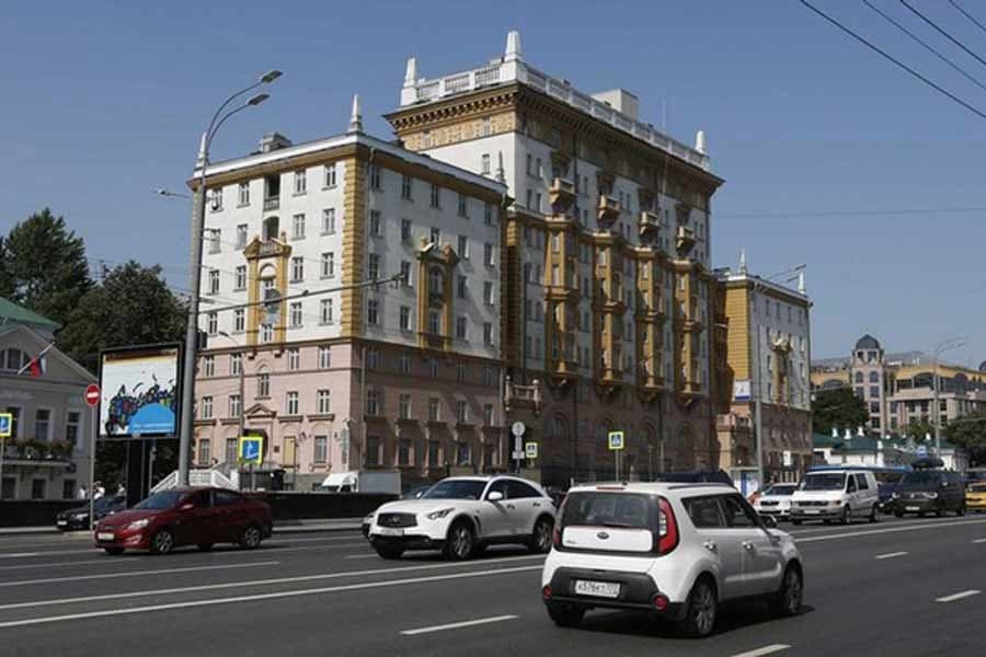 Russia to expel 10 US diplomats in retaliatory move