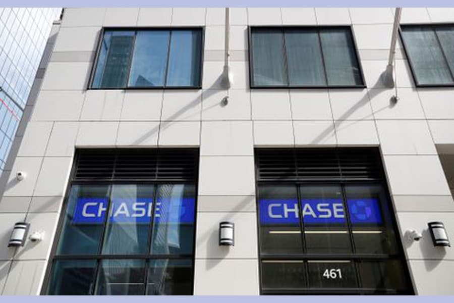 US banks deploy AI to monitor customers, workers