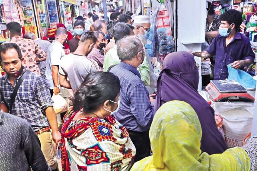 Bangladesh registers 101 virus deaths, 2,922 cases in a day