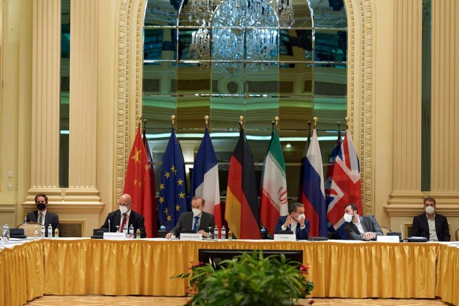 Based on accords so far, US sanctions on oil, banks would be lifted: Iran negotiator