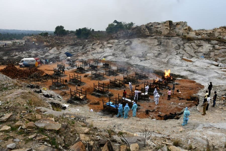 Indian industry body urges curbs to economic activity to save lives