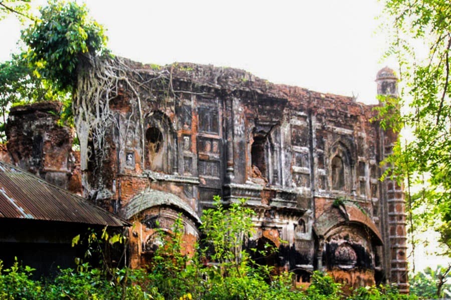 Centuries-old nine-dome mosque in dire state