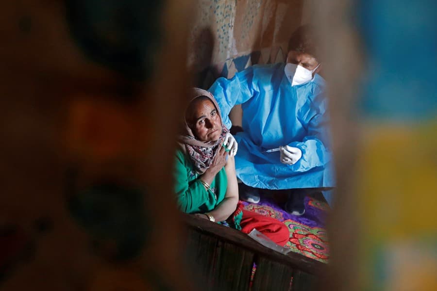 Modi changes India's vaccine policy amid criticism