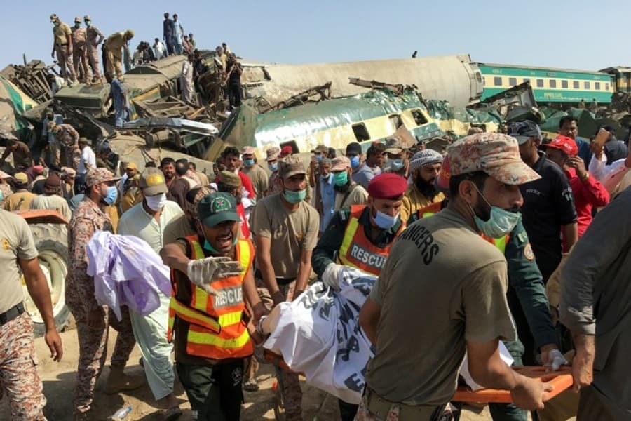 Death toll in Pakistan train crash reaches 56