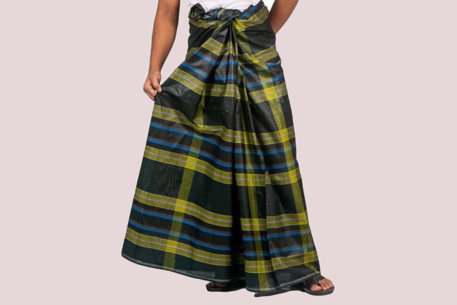 Tale of lungi: Most comfortable attire for men in Bangladesh