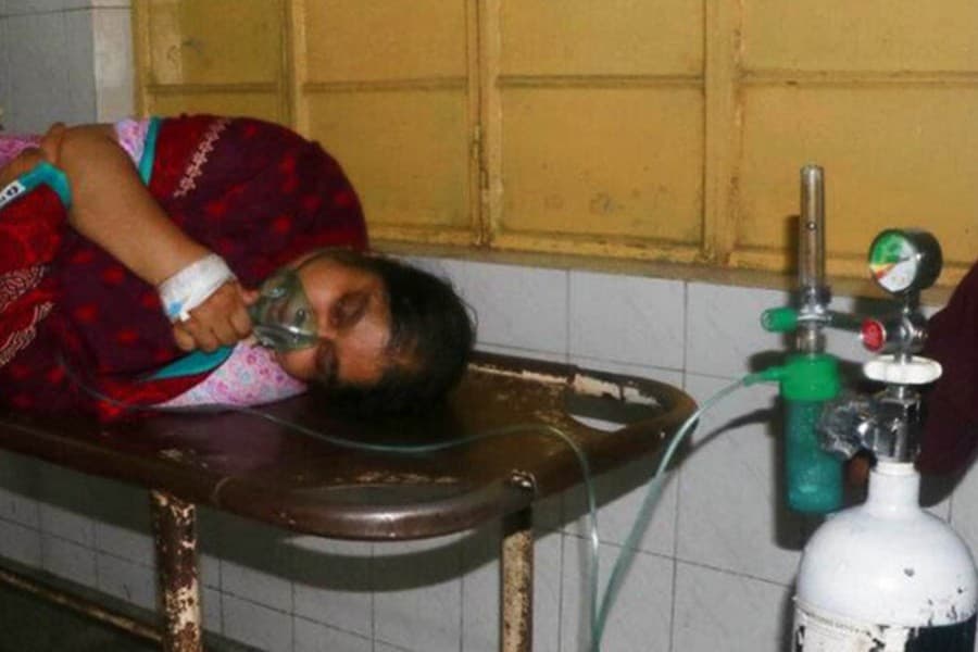 Nasal cannula crisis acute in Bogura