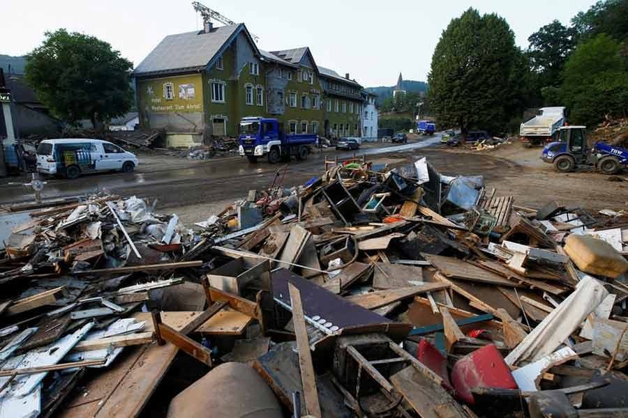 Germany dampens hopes of finding survivors in flood-hit areas