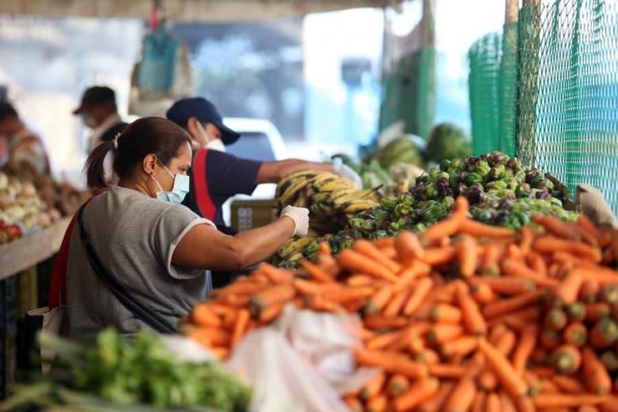 The foods and vitamins that may keep you healthy amid Covid surge